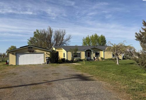 199604 E 7th Ave, Kennewick, WA, 99337-8642 | Card Image