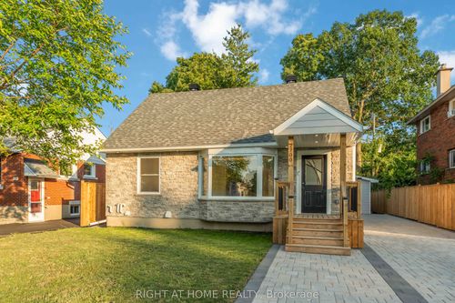 2700 Priscilla St, Ottawa, ON, K2B7E2 | Card Image