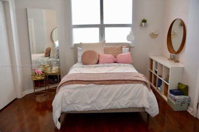 APT-4505 - 848 Brickell Key Dr, Condo with 3 bedrooms, 4 bathrooms and null parking in Miami FL | Image 39