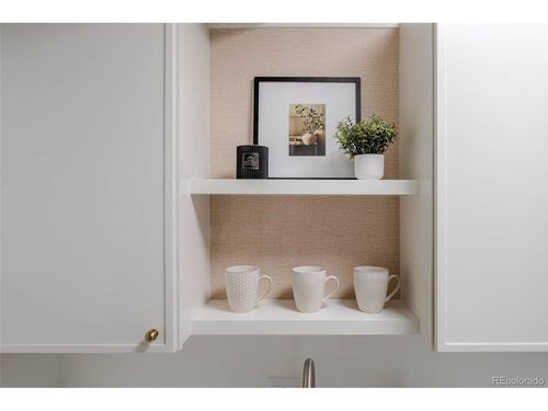 apt-401-1365 Columbine St, Denver, CO, 80206-2330 | Card Image