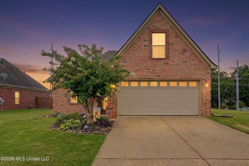 5981 Sheffield Dr, Southaven, MS, 38671-7833 | Card Image