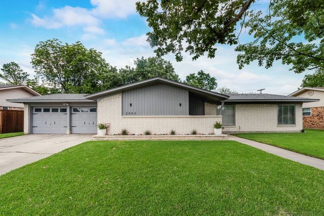 2003 Cypress St, House other with 3 bedrooms, 2 bathrooms and null parking in Gainesville TX | Image 4