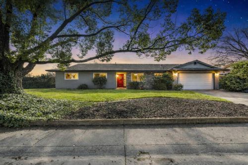 9012 Plaza Park Dr, Elk Grove, CA, 95624-2627 | Card Image