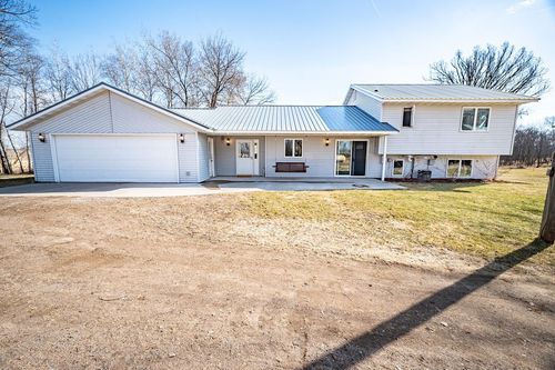 1094 40th St, Amery, WI, 54001-3028 | Card Image