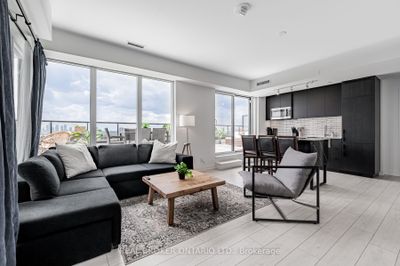 1213 - 270 Dufferin St, Condo with 2 bedrooms, 2 bathrooms and 1 parking in Toronto ON | Image 2