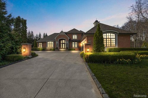 2779 Turtle Lake Dr, Bloomfield Hills, MI, 48302-0767 | Card Image