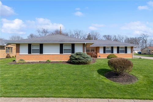 408 Mayfair Dr, Wilmington, OH, 45177-1113 | Card Image