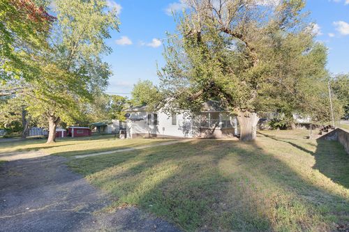 333 E Church St, Granby, MO, 64844-8381 | Card Image
