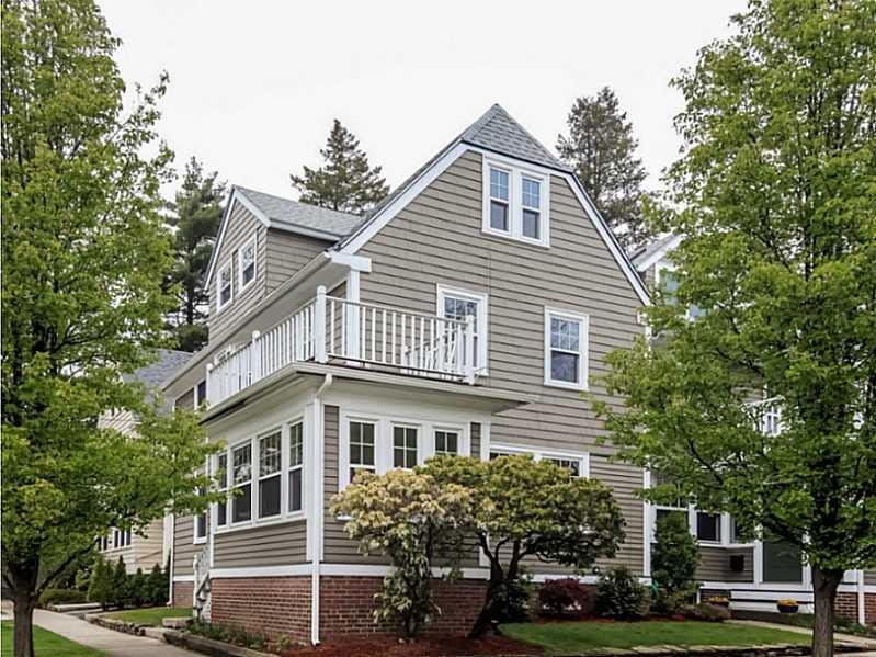 1 435 Wayland Avenue, Sold in Providence Zoocasa