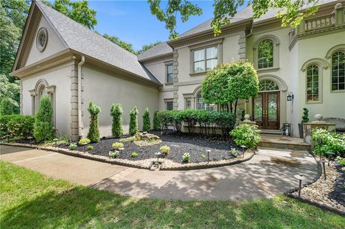 235 N Smead Ct, Roswell, GA, 30076-5100 | Card Image