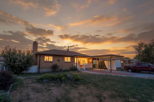 1545 N 300 W, Bountiful, UT, 84010-6715 | Card Image