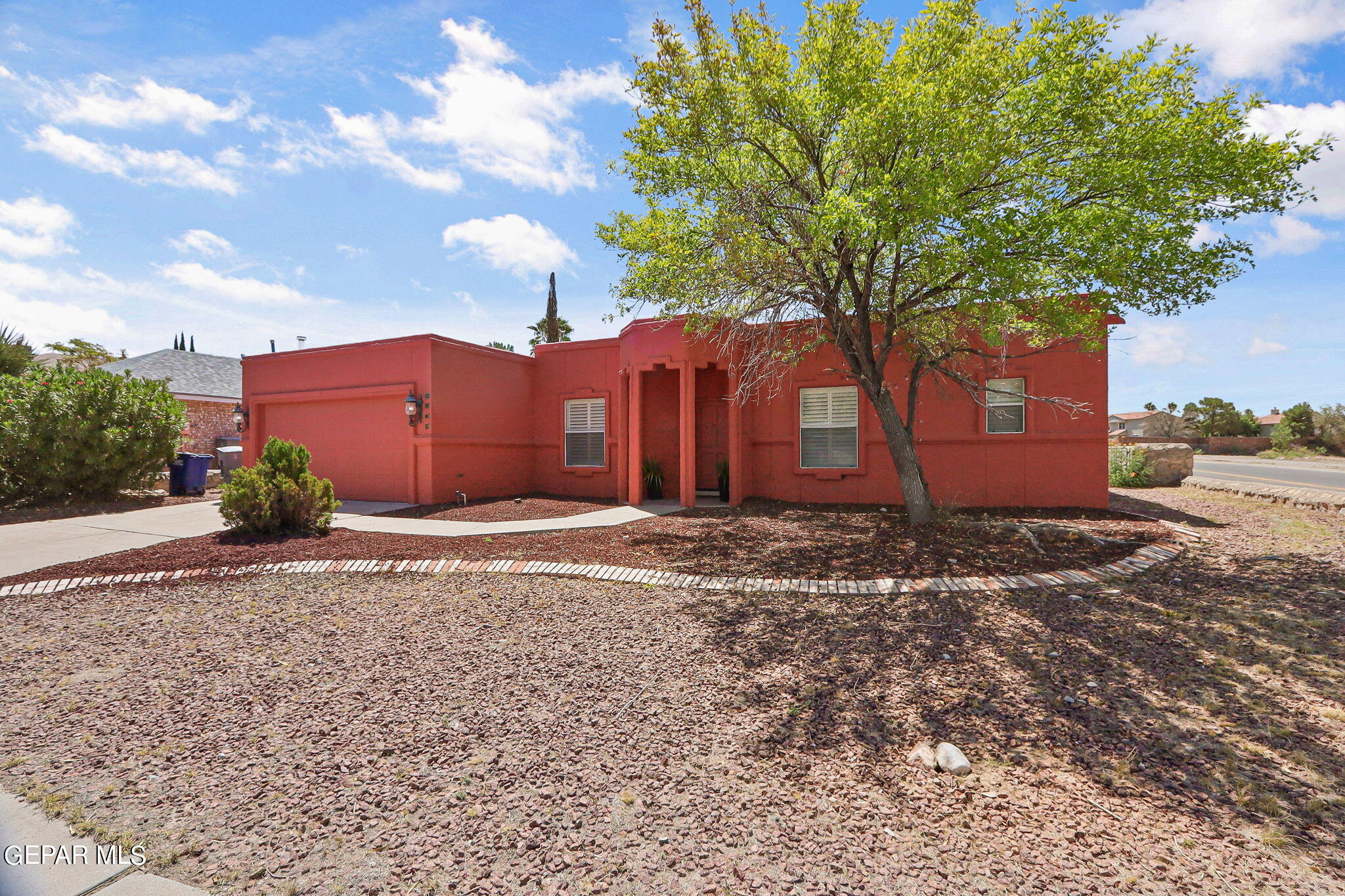 Bluff Trail Ln, El Paso, TX 79912