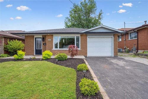12 Anson Ave, Hamilton, ON, L8T2X3 | Card Image