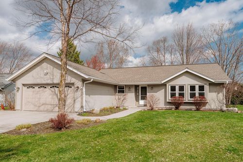 10500 S Jessica Drive, Oak Creek, WI, 53154 | Card Image