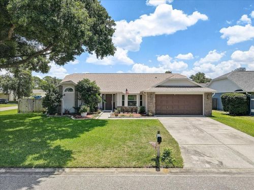 1907 Horseshoe Dr, Plant City, FL, 33566-6763 | Card Image