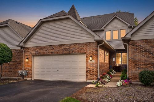 13866 Steeples Rd, Lemont, IL, 60439-7317 | Card Image