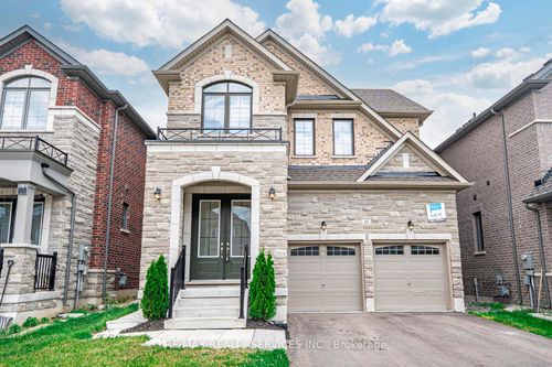 43 Rainbrook Close, Brampton, ON, L6R0Y9 | Card Image