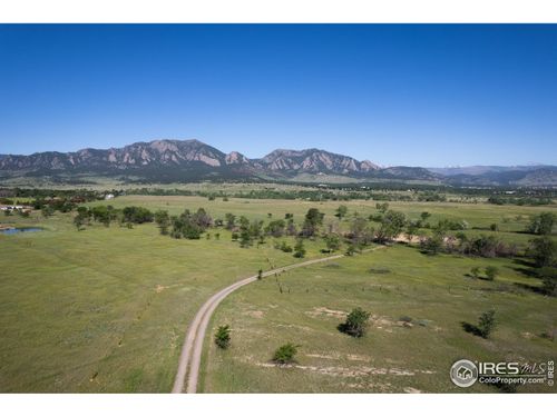 1085 S Cherryvale Rd, Boulder, CO, 80303-9708 | Card Image