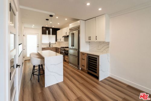 apt-11-2500 Abbot Kinney Blvd, Venice, CA, 90291-4795 | Card Image