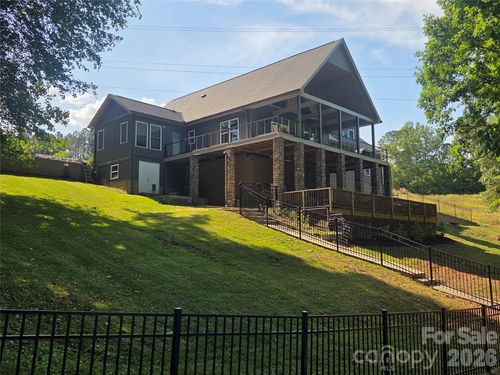 393 Stillwater Rd, Troutman, NC, 28166-8695 | Card Image