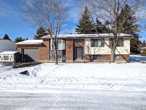 2 Dowdall Cres, Stittsville, ON, K2S1V1 | Card Image
