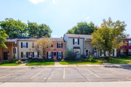 3367 Burbank Dr, Ann Arbor, MI, 48105-1516 | Card Image