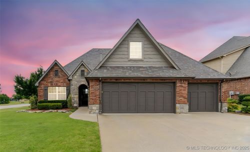113 E 128th St S, Jenks, OK, 74037-4424 | Card Image
