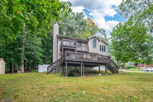 40 Castle Rock Rd, Lake Hopatcong, NJ, 07849-1802 | Card Image