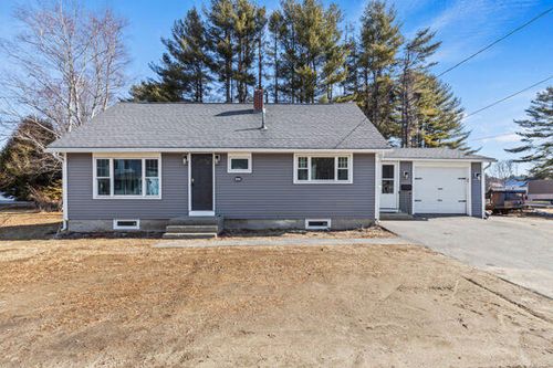 32 Grove Street, Lewiston, ME, 04240 | Card Image