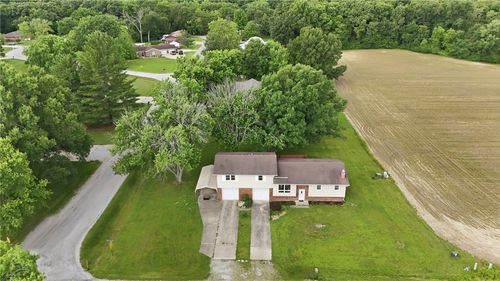 15115 N Nazarene Rd, Effingham, IL, 62401-7410 | Card Image