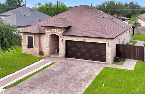 306 Los Laureles Dr, San Juan, TX, 78589-0136 | Card Image