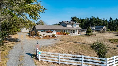 815 Engle Rd, Coupeville, WA, 98239-9802 | Card Image