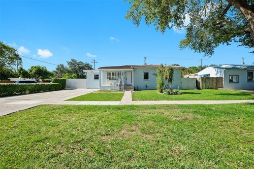 771 Swan Ave, Miami Springs, FL, 33166-4327 | Card Image
