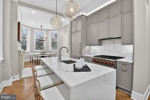 2-1810 15th St Nw, WASHINGTON, DC, 20009-3902 | Card Image