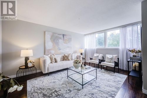 3226-3226 The Credit Woodlands Wood, Mississauga (Erindale), ON, L5C2J6 | Card Image