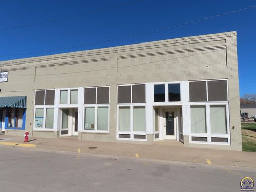 314 Cottonwood St, Strong City, KS, 66869-9646 | Card Image