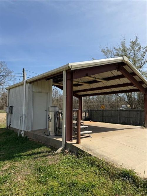 2006 Airbase Rd, Alexandria, LA, 71303-5315 | Card Image