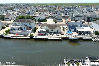 172 Catherine Lane, House other with 3 bedrooms, 2 bathrooms and null parking in Manahawkin NJ | Image 2