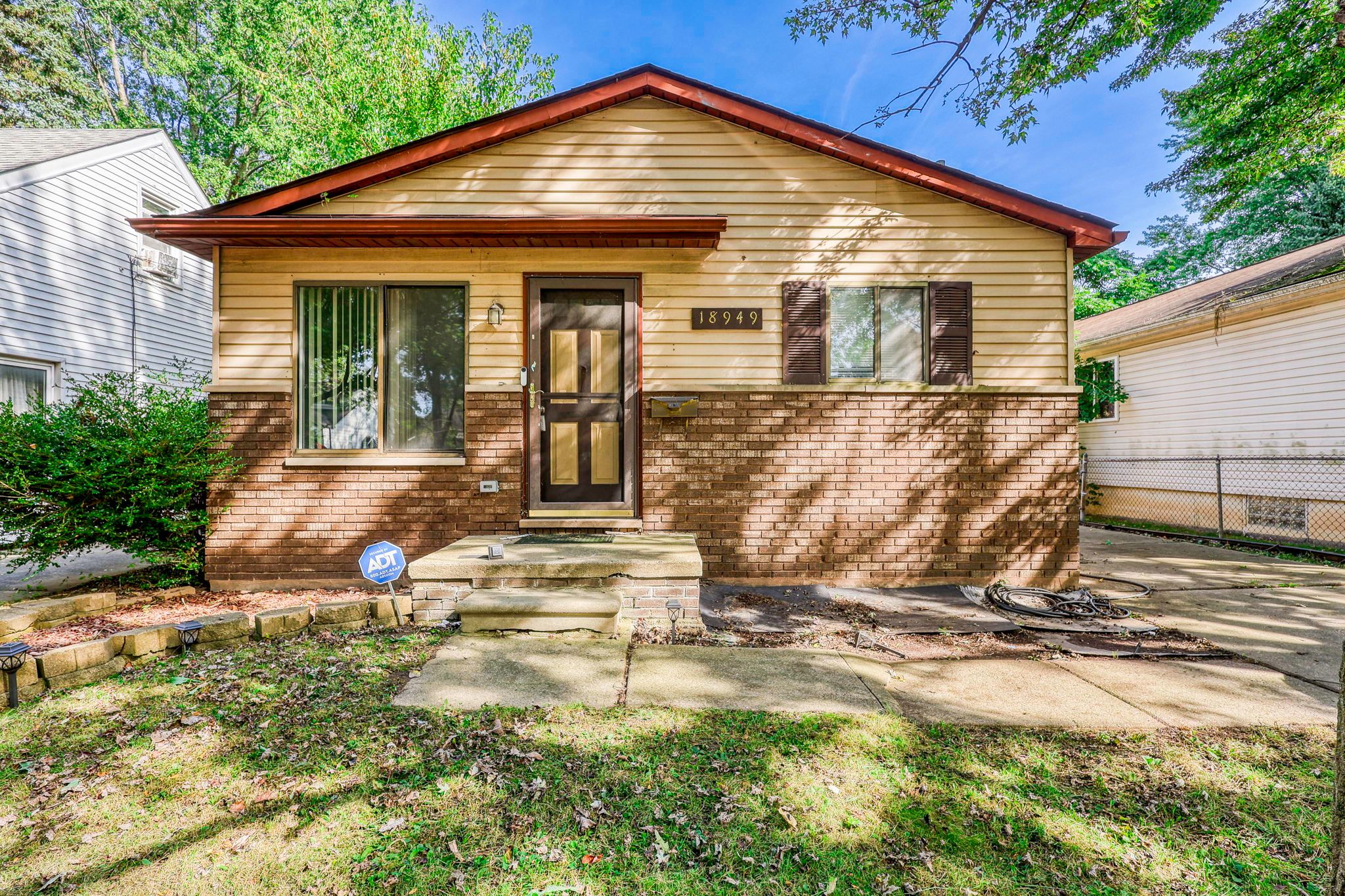 Kenosha St, Harper Woods, MI 48225