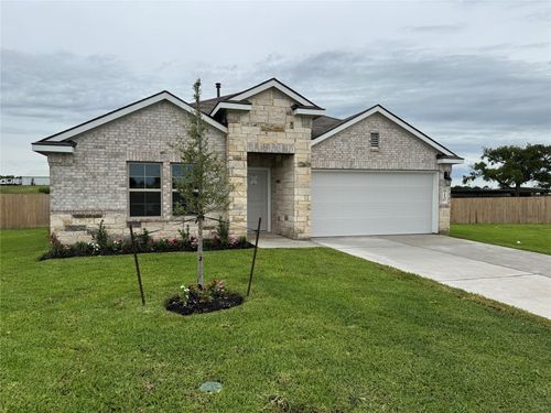 910 Legrand St, Brenham, TX, 77833-1315 | Card Image
