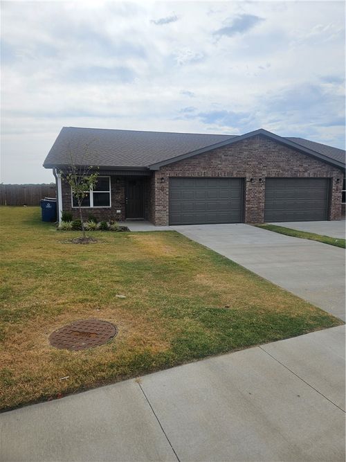 6802 Nw Trevy St, Bentonville, AR, 72713-3325 | Card Image