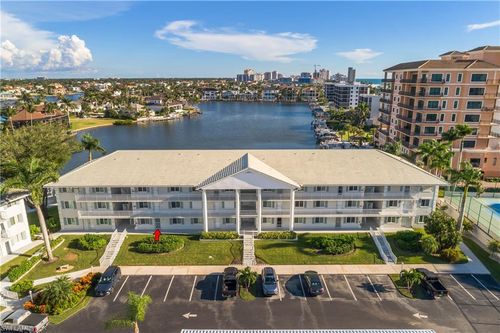 c102-10682 Gulf Shore Dr, NAPLES, FL, 34108-3031 | Card Image