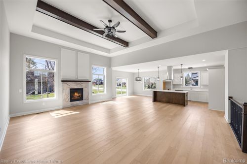 35990 Windridge Dr, New Baltimore, MI, 48047-5855 | Card Image