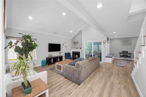 12341 Glacier Cir, Los Alamitos, CA, 90720-5105 | Card Image
