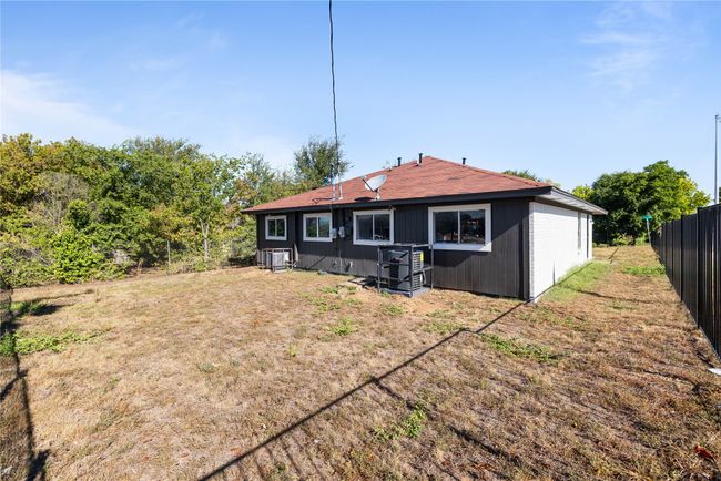 2540 Avenue H, Home with 3 bedrooms, 1 bathrooms and null parking in Fort Worth TX | Image 11