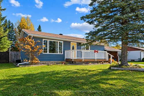 10 William St, Petawawa, ON, K8H2K4 | Card Image