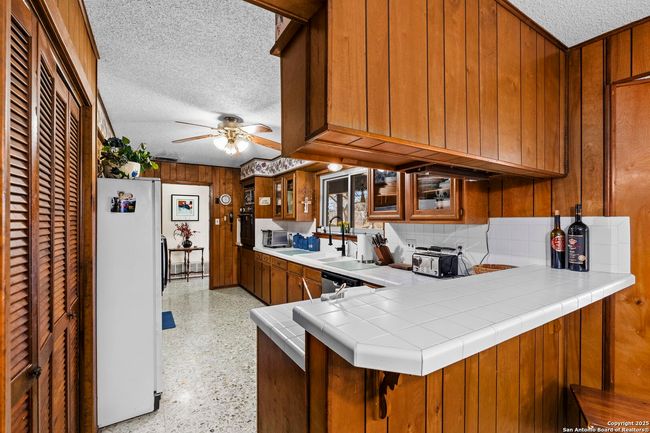 4521 Fm 1283, Home with 3 bedrooms, 2 bathrooms and null parking in Pipe Creek TX | Image 7