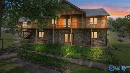 14639 Dogwood Cir, Athens, AL, 35611-8215 | Card Image