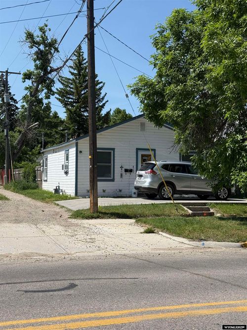 827 15th St, Casper, WY, 82601-4136 | Card Image