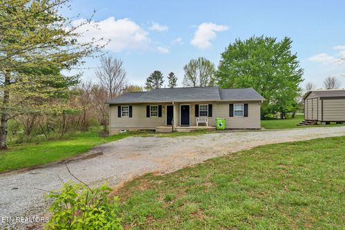 3246 Pow Camp Rd, CROSSVILLE, TN, 38572-3918 | Card Image